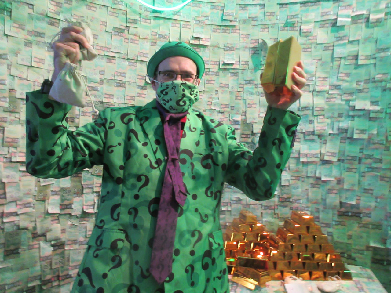 Off Brand Riddler Riddler (me) at the FAB Expo by kllngjk on DeviantArt