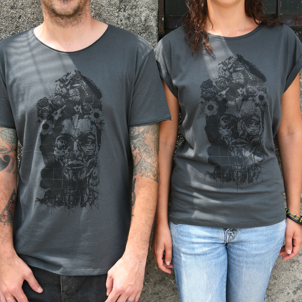 La rosa nera TShirt by orticanoodles