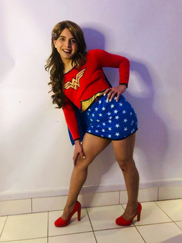 Wonder woman crossplay