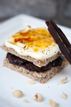 Hazelnut toast with melted mascarpone cheese