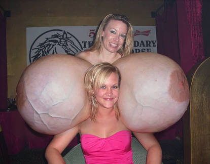 Экзотикалық порно фото Оргазмнан кейін орыс қызы ант береді.