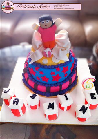 Dora The Explorer Cake