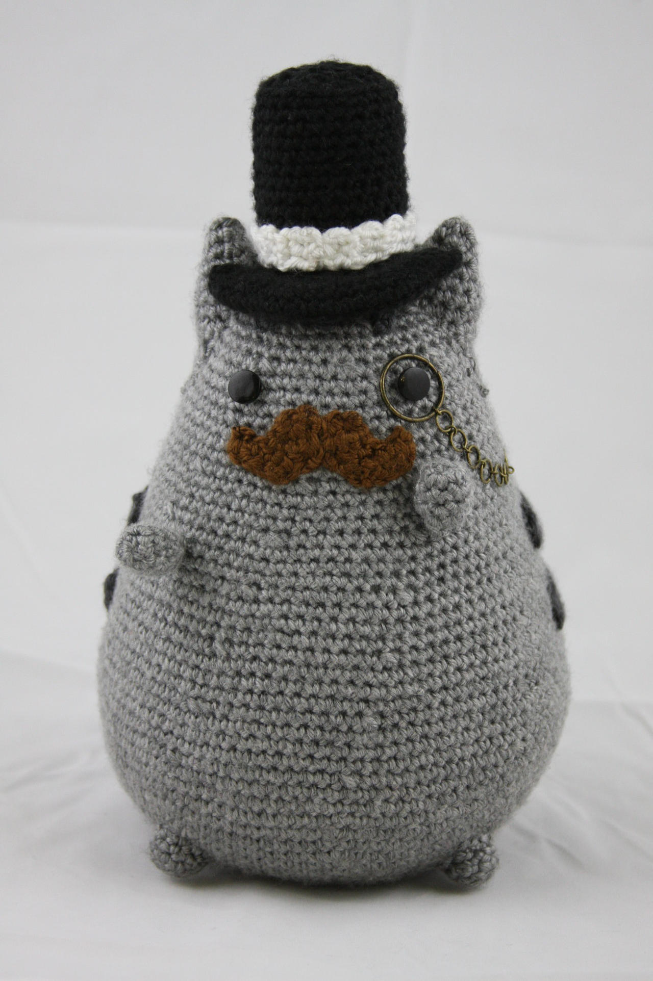 Gentleman Pusheen by CreativeExcess