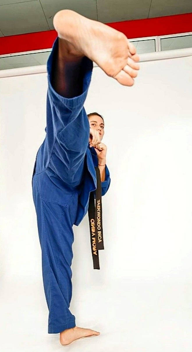 Front kick by gitdk on DeviantArt