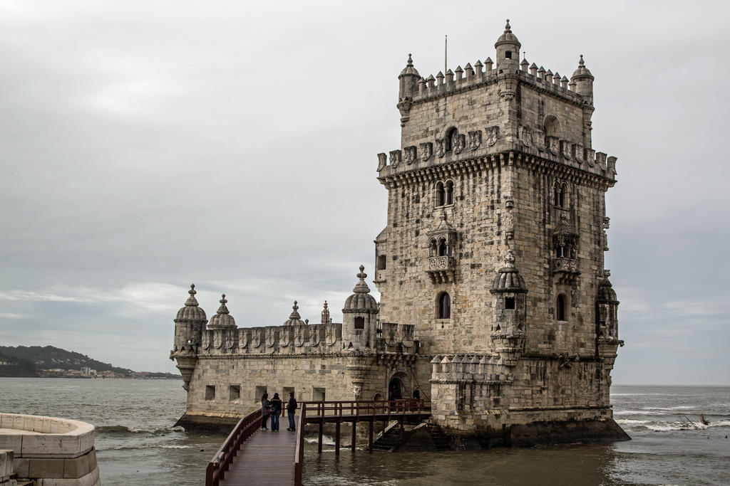 Typical tourist picture of Belem tower