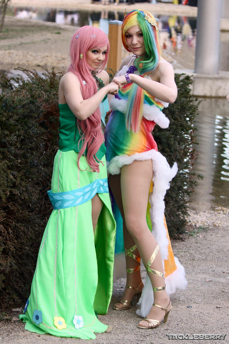 Fluttershy + Rainbow Dash - Sis-Hoof