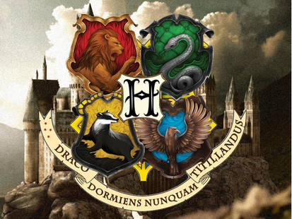 Hogwarts crest 2