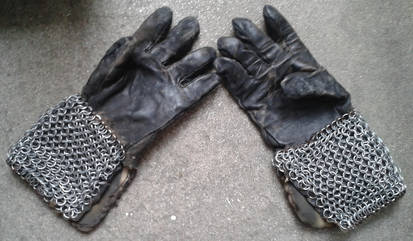 Chain.gloves.1.0.b