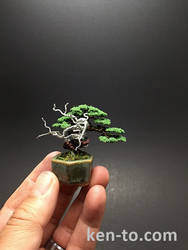 Flocked wire bonsai tree with deadwood by Ken To