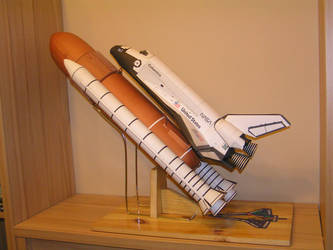 Space Space Shuttle Columbia 1:72