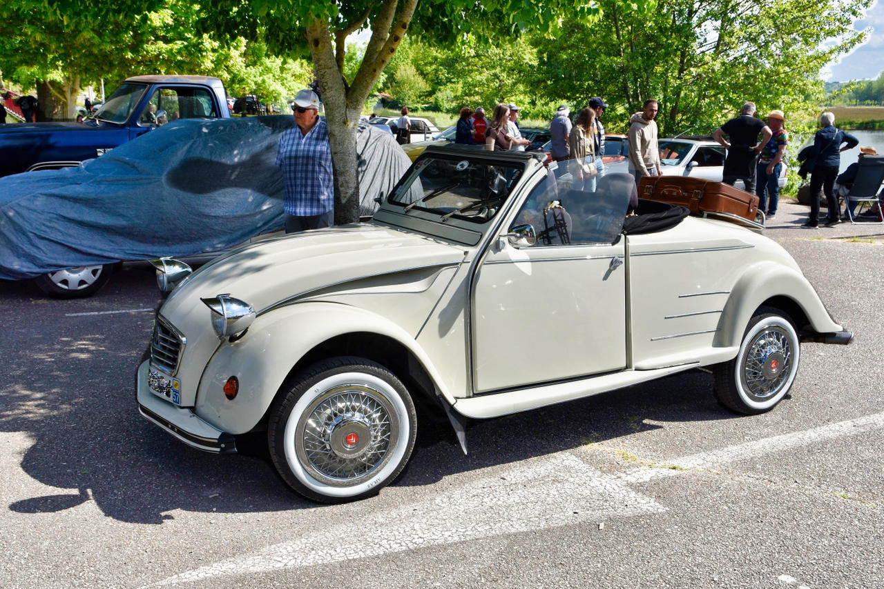 2cv Customized Citroen 2 CV Cabriolet by Eagles57 on DeviantArt