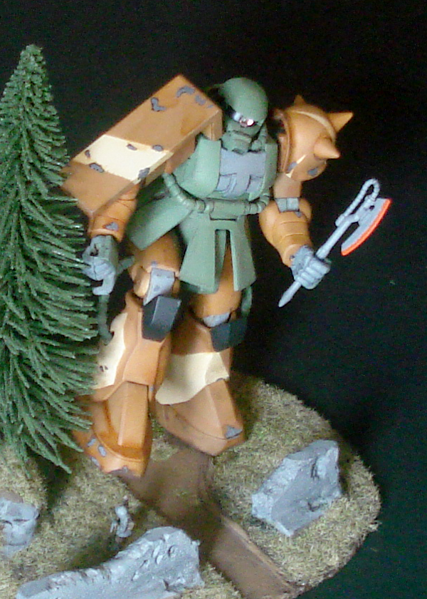 Stompy Zaku Diorama 08