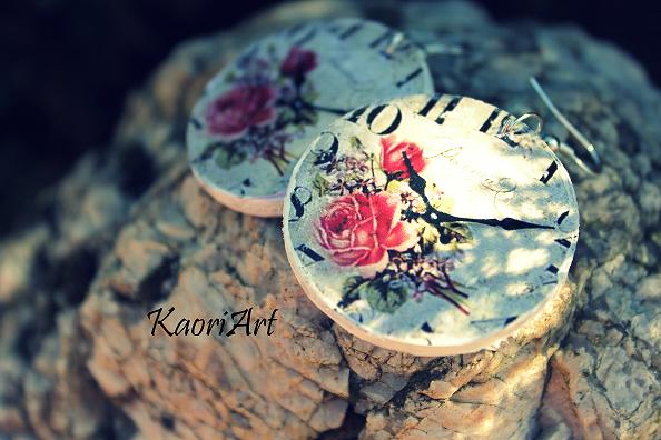 clock with roses