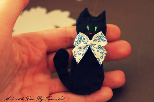 Brooch little black Kitty