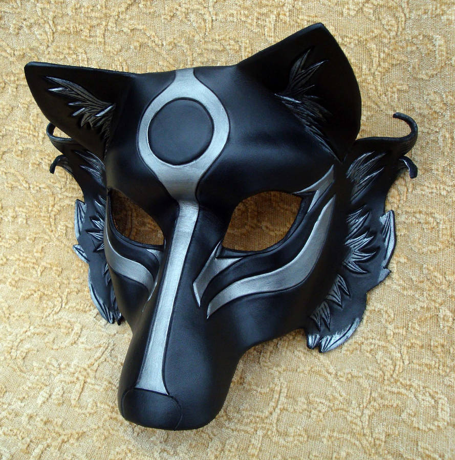 Красивые маски для квадробики. Маска Кицунэ. Маска Кицунэ волк. Маска Аматерасу. Маска Кицунэ черная.