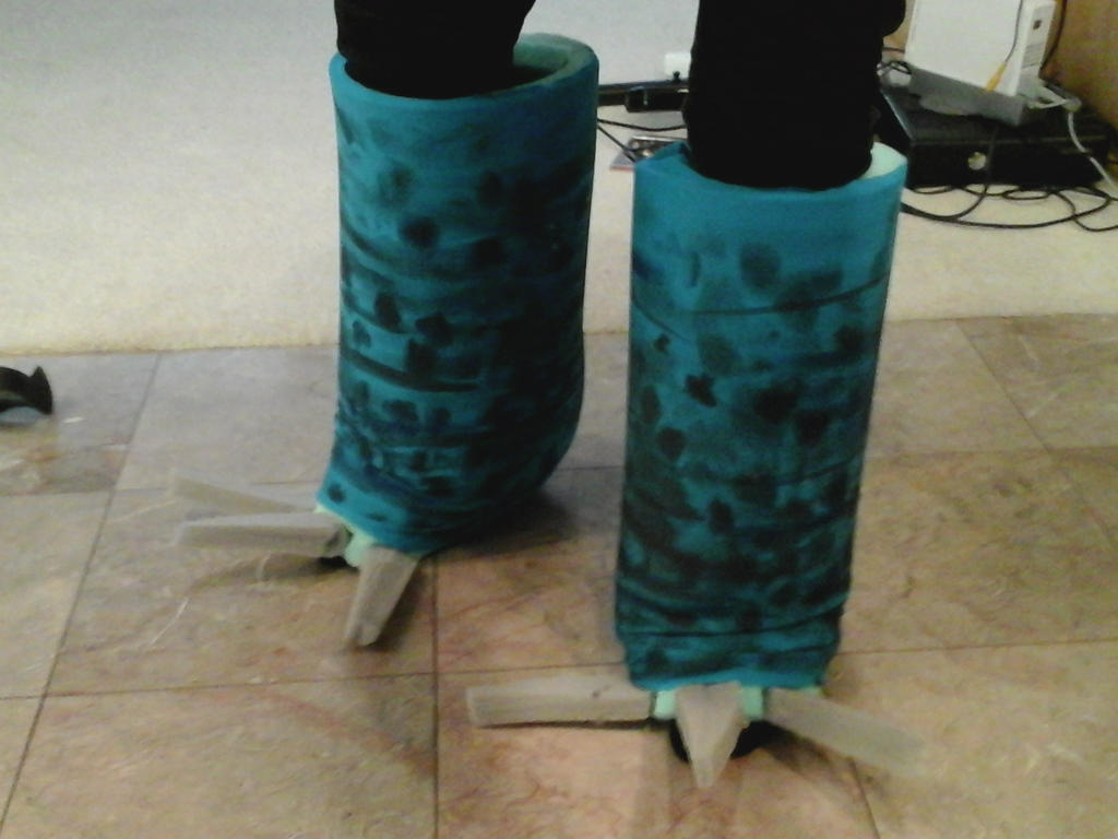 Stormfly Fursuit Feet WIP