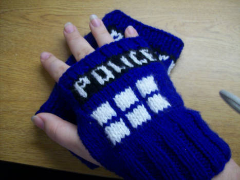 TARDIS Wristwarmers