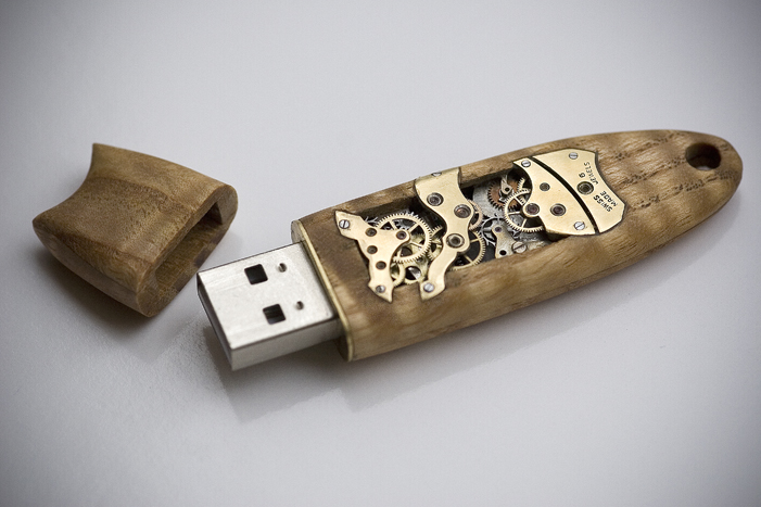 Mechanical USB Memory Key No16 by back2root