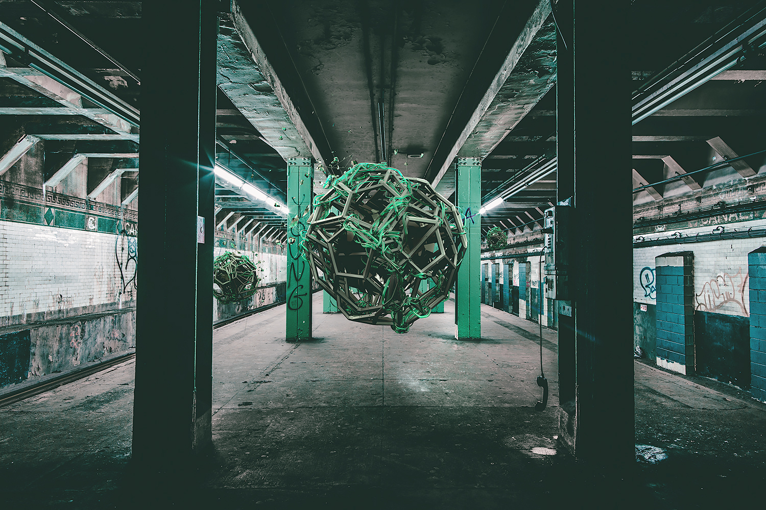 FACETS X TRASHHAND