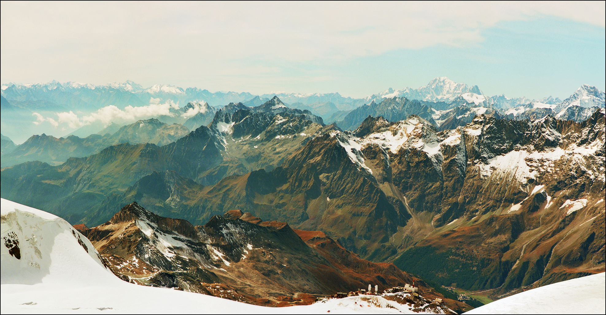 Alpine peaks assembly