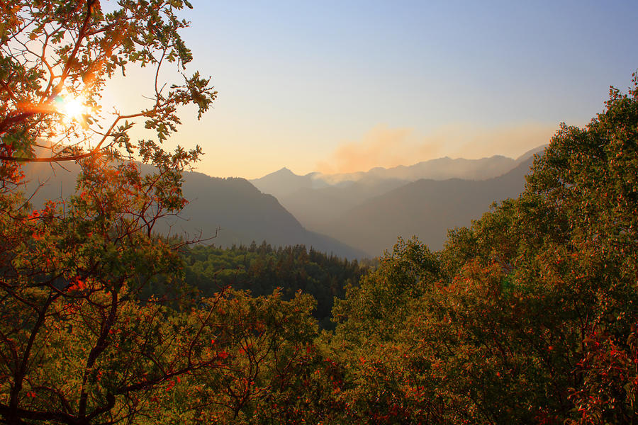 Sunset on Alpine Loop by Voedin