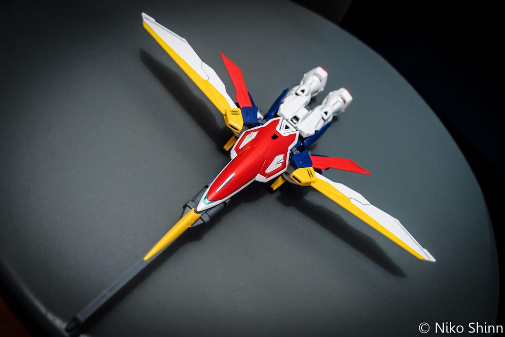 HGAC Wing Gundam bird mode