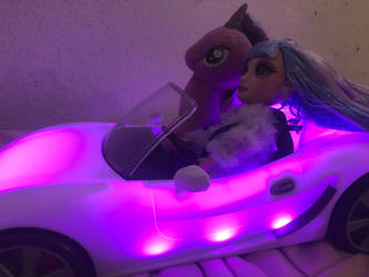 Twilight Sparkle rides with Violet Willow