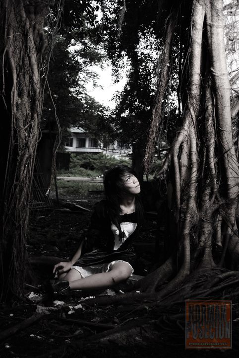 Gothic Loilta: Alone