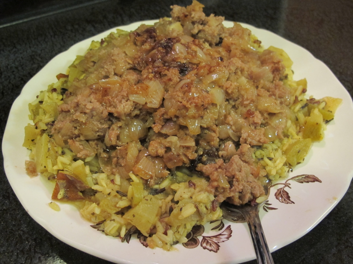 Sweet Onion Turkey with Kiwi-Chayote Rice 1