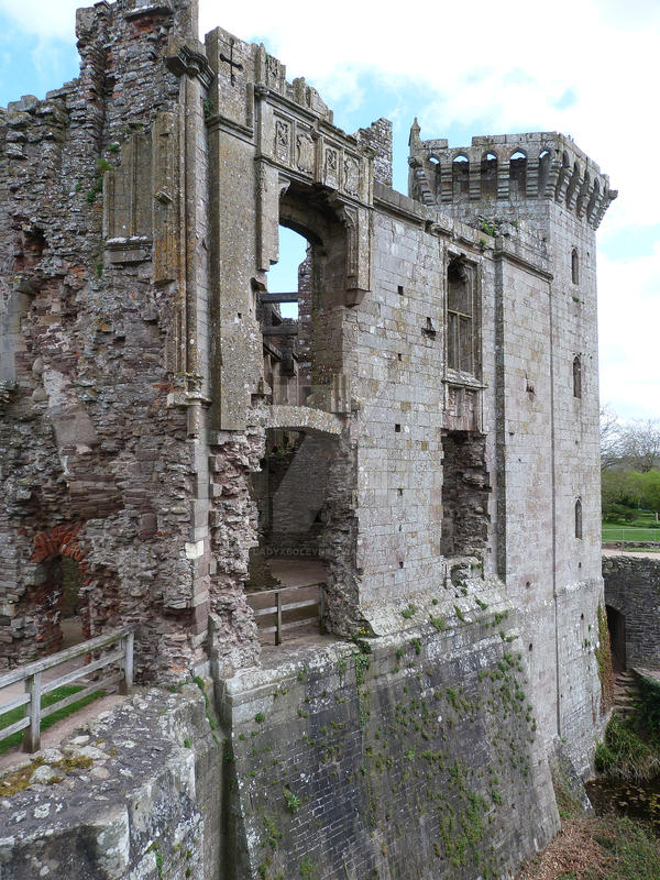 Raglan Castle 39