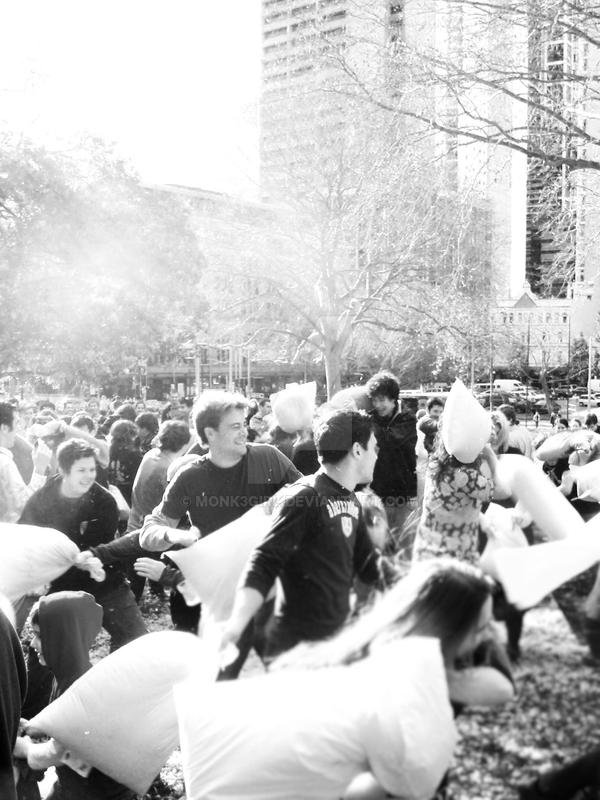 sydney pillow fight