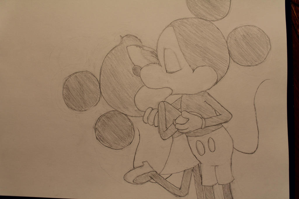 Mickey and Minnie Kiss by davidbore on DeviantArt