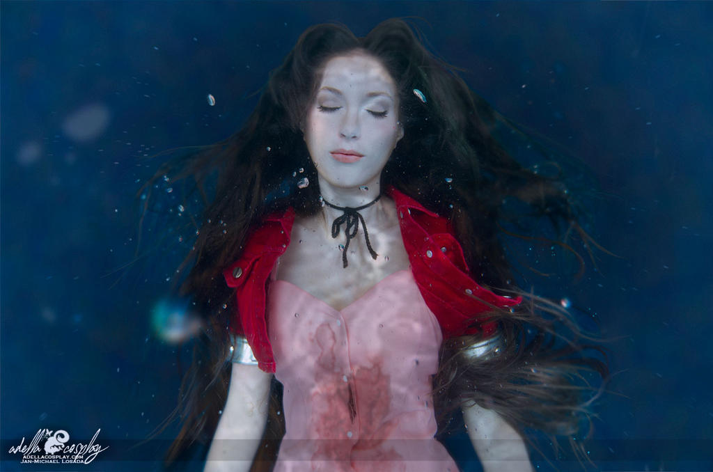 Aerith Death Cosplay