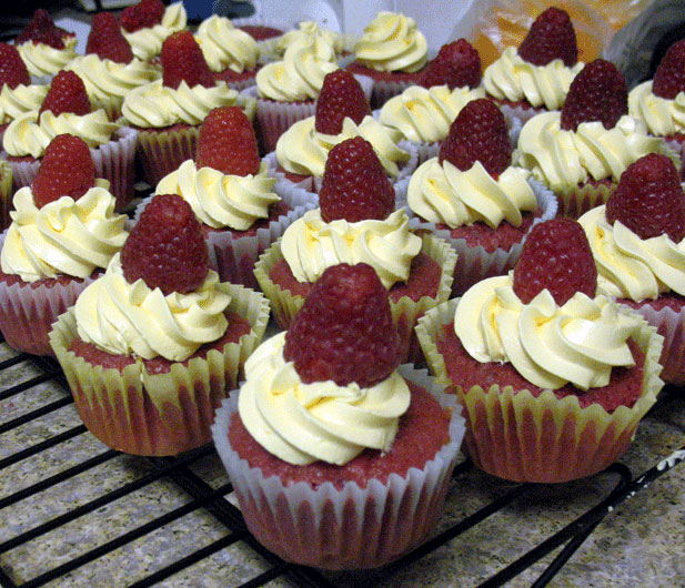 Raspberry Lemonade Cupcakes