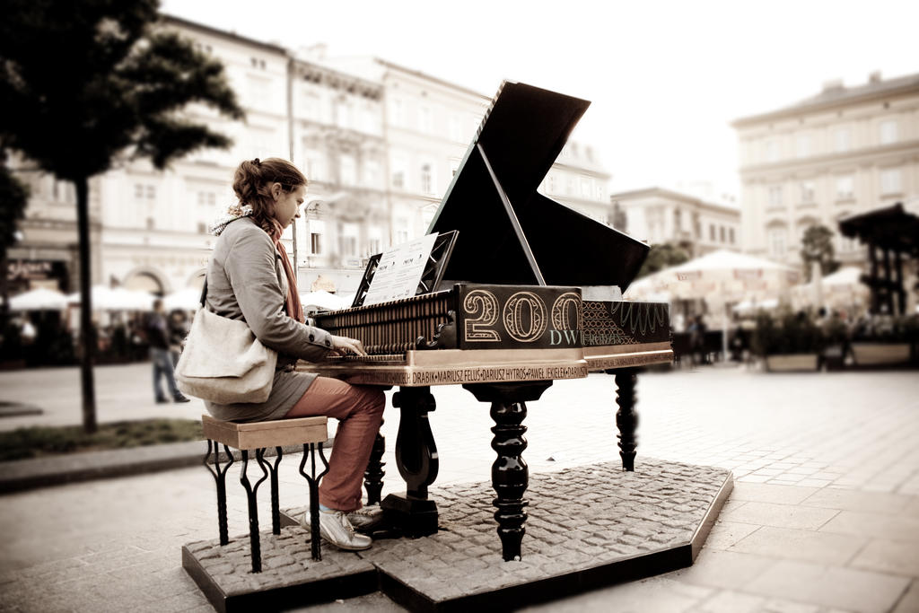 Street pianist