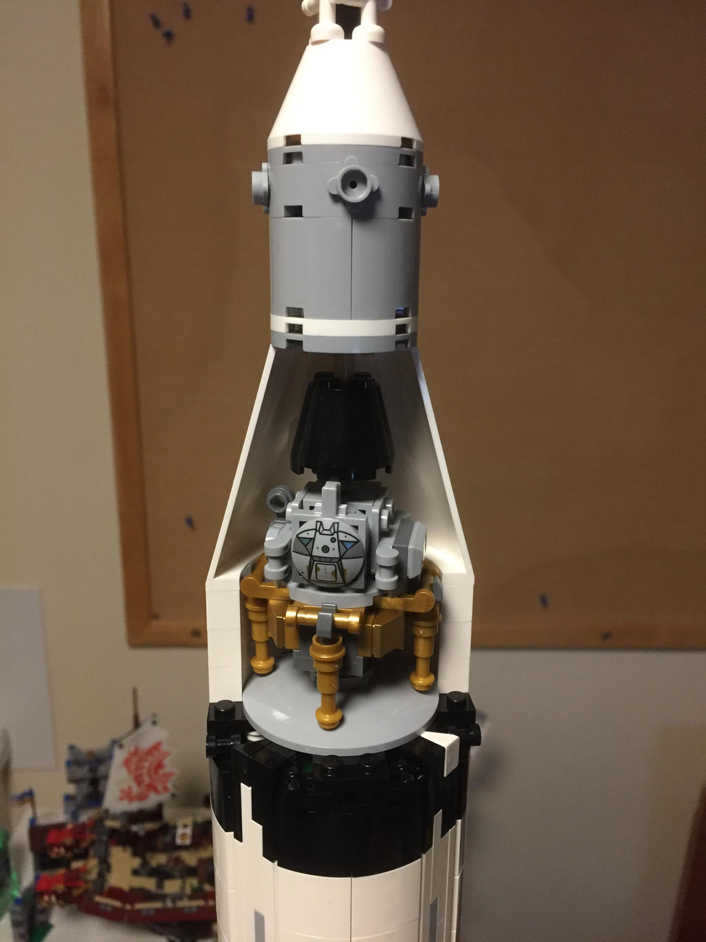 Lunar lander in situ by jimmyjr73 on DeviantArt