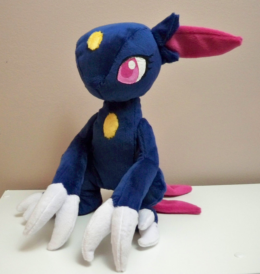 Sneasel Plushie view 2