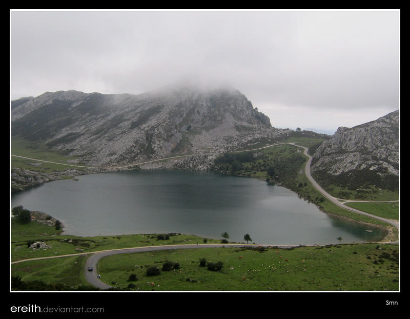 Lago Enol by ereith on DeviantArt