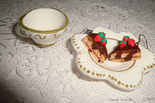 Chocolate and Caramel Cake Earrings