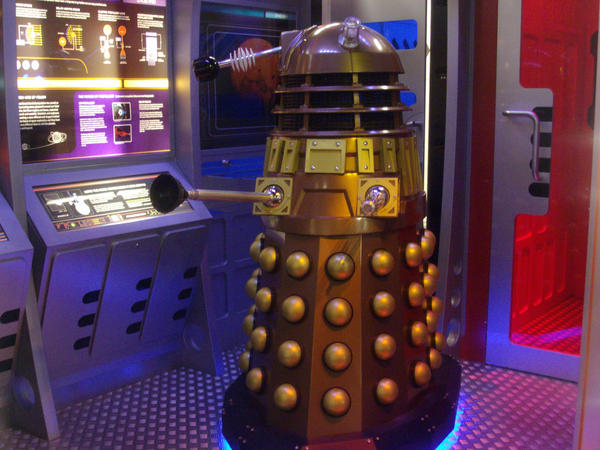 Dalek signing on..