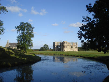 Lyveden New Bield