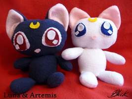 Sailor Moon - Luna and Artemis plushies
