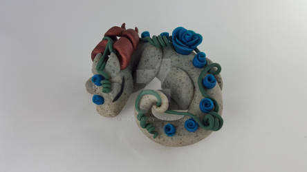 Granite with Roses Sleeping Dragon