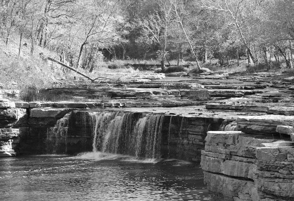 LOWER CATARACT FALLS by rongiveans