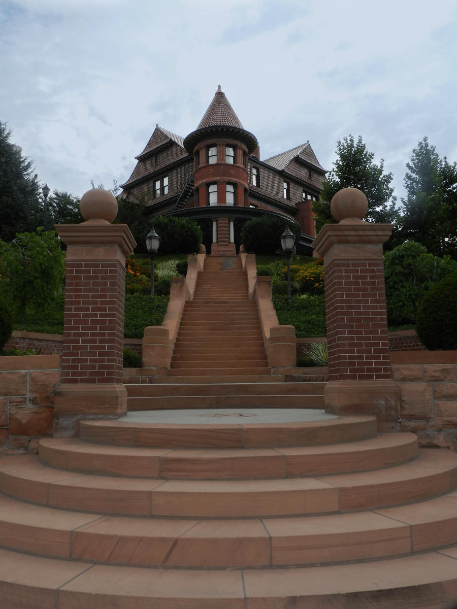 McCune Mansion Haunted House by EveyD