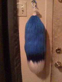 Light Blue,Dark blue fox yarn tail commission