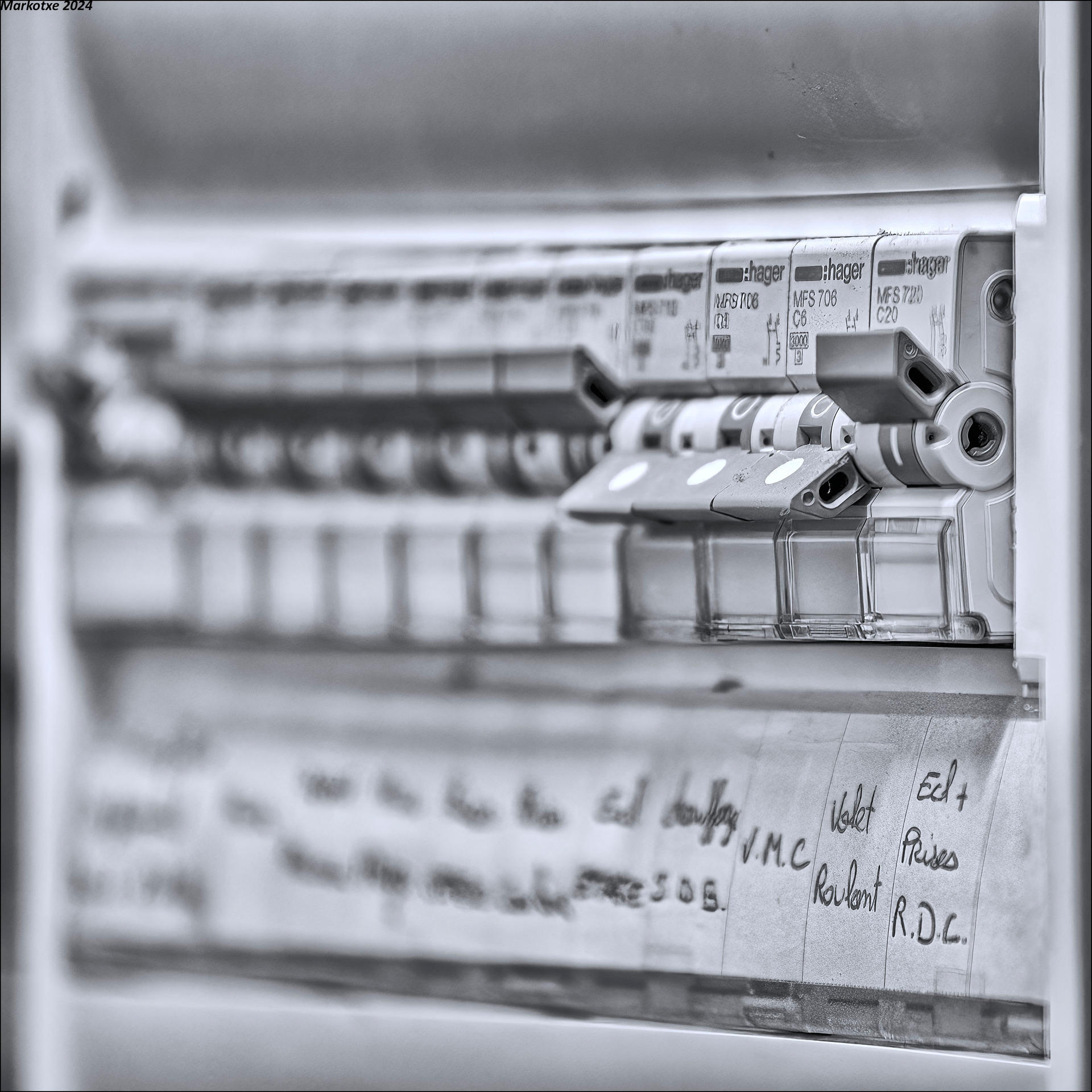 Pict24 - Day#15 - Disruption by Markotxe on DeviantArt