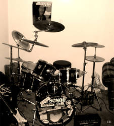 DRUMS