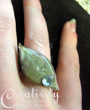 Elegant REAL Leaf Ring