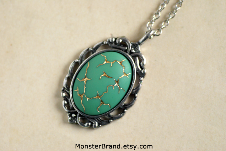 Vintage Mint Green 'Crack in Time' Necklace